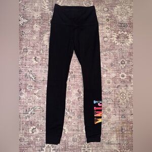 Victoria's Secret PINK Yoga Black Leggings with Multicolor Logo Size XS